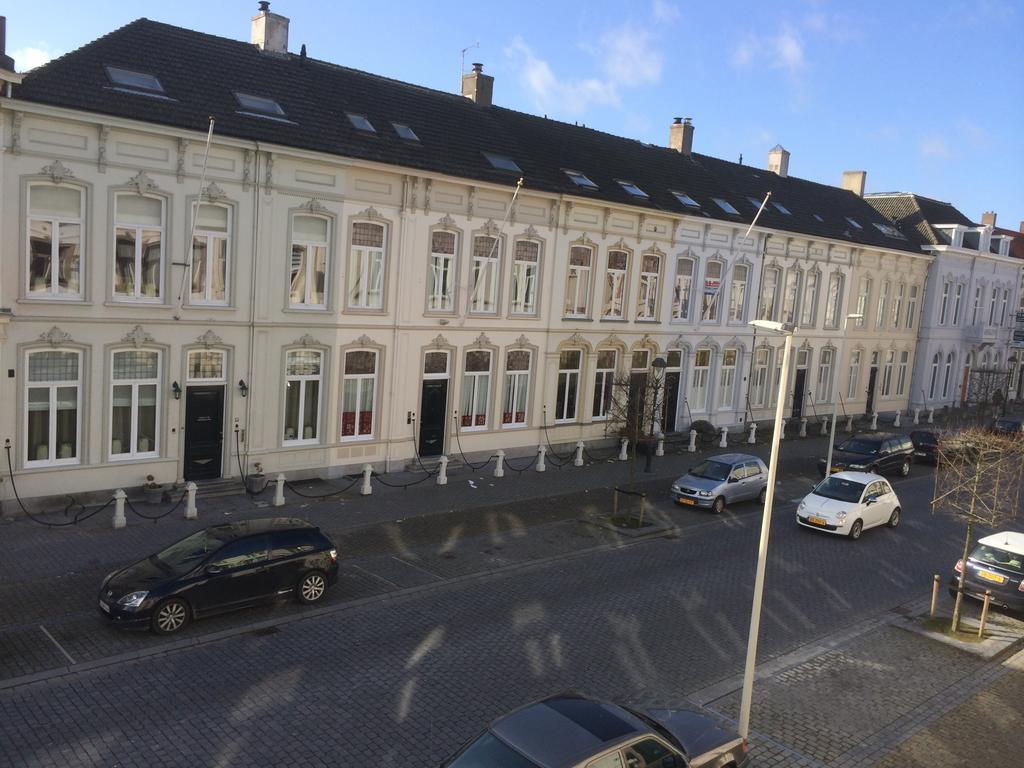 Hotel De Blauwe Vogel Bergen op Zoom Esterno foto
